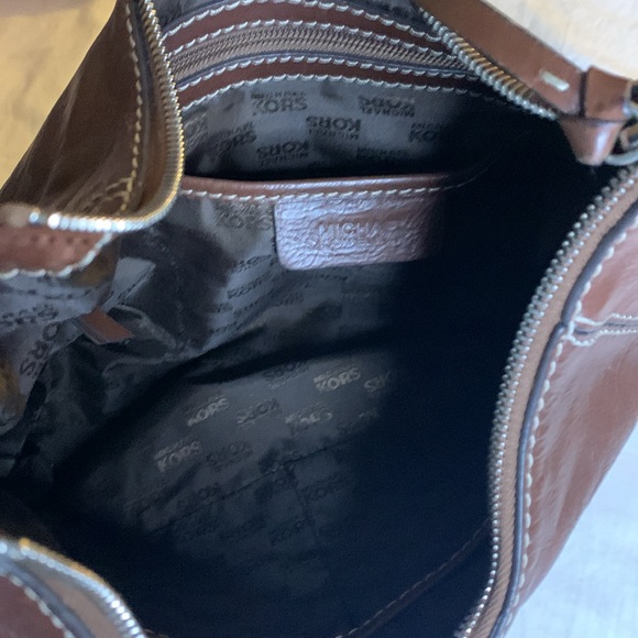 Michael Kors vintage cognac hobo with silver hardware - Picture 8 of 13